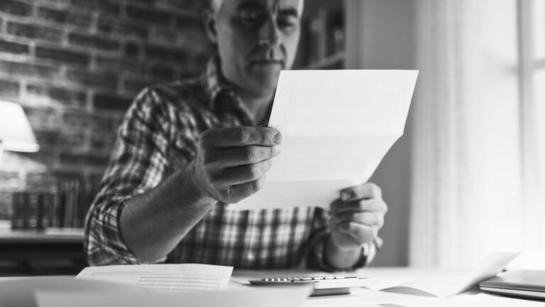 Jak czytać regulamin promocji bankowej? Przewodnik, który pomoże ci zdobyć premię bez niespodzianek