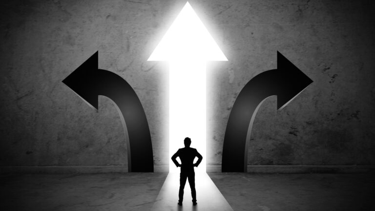 Przelew natychmiastowy w banku. Rodzaje, koszty i limity. Co wybrać?